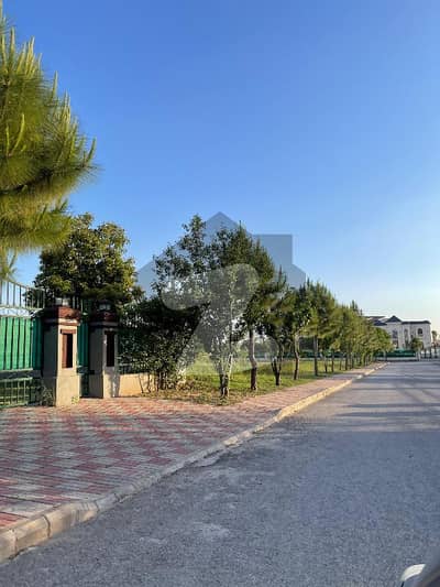 گلبرگ گرینز ۔ بلاک بی گلبرگ گرینز,گلبرگ,اسلام آباد میں 10 کنال رہائشی پلاٹ 17.0 کروڑ میں برائے فروخت۔