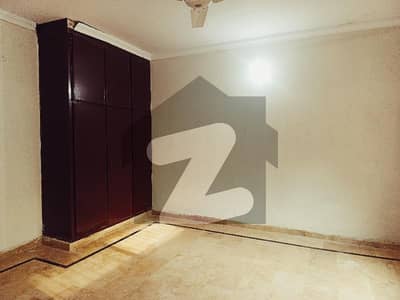 گلشن آباد راولپنڈی میں 3 کمروں کا 10 مرلہ مکان 53.0 ہزار میں کرایہ پر دستیاب ہے۔