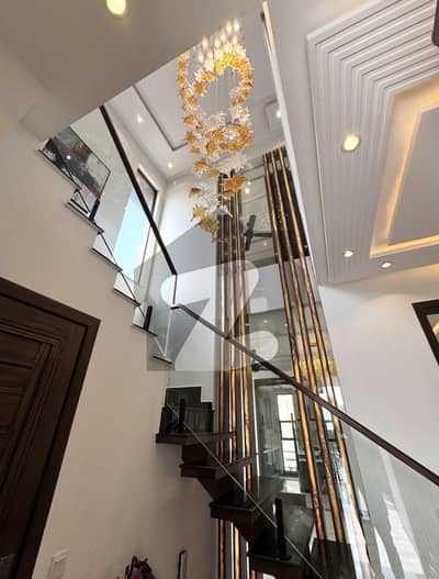 ڈی ایچ اے فیز 6 ڈیفنس (ڈی ایچ اے),لاہور میں 4 کمروں کا 10 مرلہ مکان 5.9 کروڑ میں برائے فروخت۔ ڈی ایچ اے فیز 6 ڈیفنس (ڈی ایچ اے),لاہور میں 4 کمروں کا 10 مرلہ مکان 5.9 کروڑ میں برائے فروخت۔