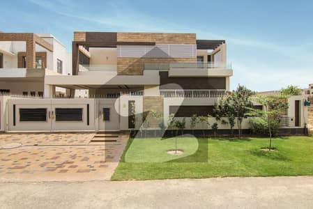 21 MARLA CORNER(FACING PARK) DOUBLE UNITE/DOUBLE GATE SLIGHTLY USED ELEGANT AND FULLY MAINTAINED SUPER HOT LOCATED BUNGALOW IS AVAILABLE FOR SALE IN DHA PHASE 5