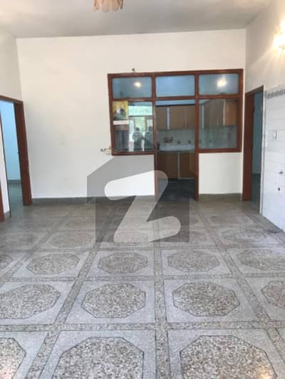 گلشنِ اقبال - بلاک 11 گلشنِ اقبال,گلشنِ اقبال ٹاؤن,کراچی میں 3 کمروں کا 10 مرلہ زیریں پورشن 90.0 ہزار میں کرایہ پر دستیاب ہے۔