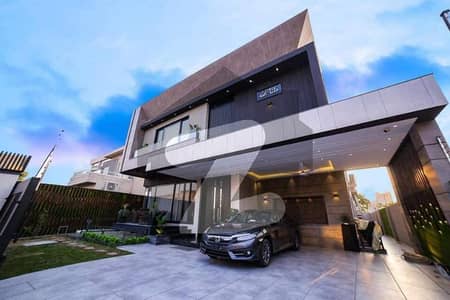 12-Marla 5 Bed With Solar at Top Location Near Park Commercial