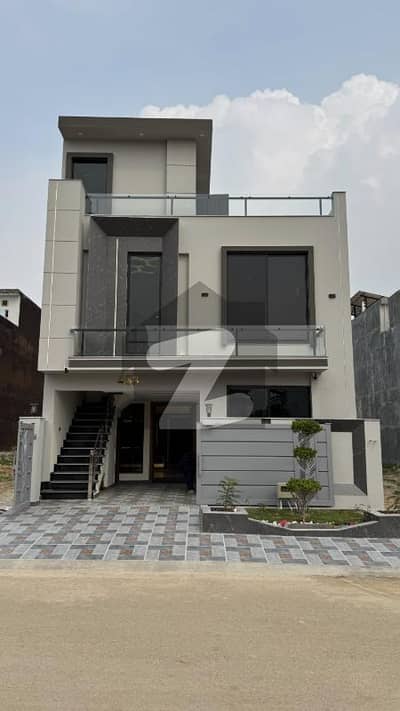 5 MARLA BRAND NEW DESIGNER HOUSE BLOCK C - FAISAL TOWN