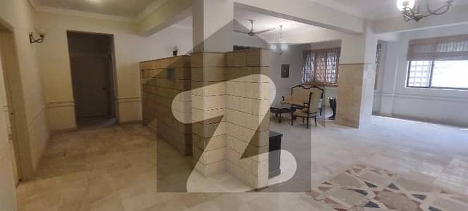 ڈپلومیٹک انکلیو اسلام آباد میں 4 کمروں کا 15 مرلہ فلیٹ 3.75 لاکھ میں کرایہ پر دستیاب ہے۔