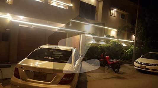 ڈی ایچ اے فیز 6 ڈی ایچ اے ڈیفینس,کراچی میں 1 کمرے کا 12 مرلہ کمرہ 70.0 ہزار میں کرایہ پر دستیاب ہے۔