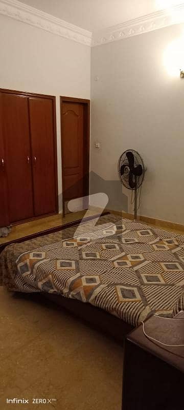 گلستانِِ جوہر ۔ بلاک 4 گلستانِ جوہر,کراچی میں 6 کمروں کا 10 مرلہ مکان 5.6 کروڑ میں برائے فروخت۔