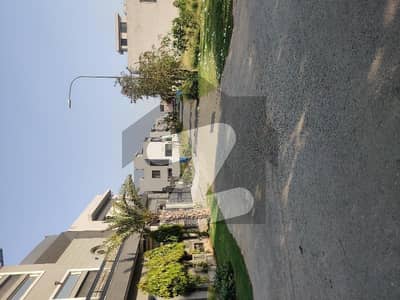 ڈی ایچ اے 9 ٹاؤن ۔ بلاک اے ڈی ایچ اے 9 ٹاؤن,ڈیفنس (ڈی ایچ اے),لاہور میں 8 مرلہ رہائشی پلاٹ 1.89 کروڑ میں برائے فروخت۔