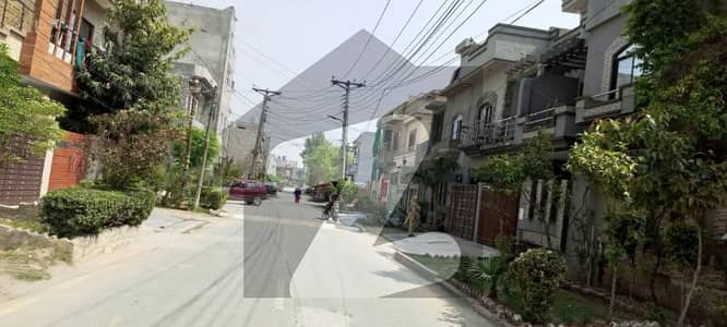 ایڈن ریزیڈینشیا ایڈن,لاہور میں 5 مرلہ رہائشی پلاٹ 85.0 لاکھ میں برائے فروخت۔