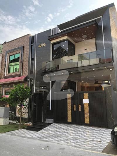 5 Marla Brand New Super Luxury Lawish House Available For Rent In BB Block Bahria Town Lahore.
