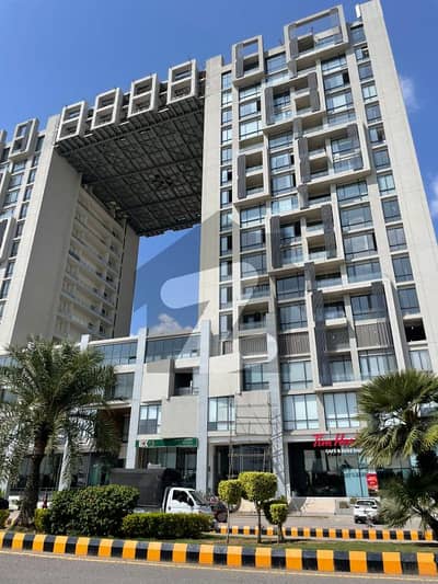 10 Marla Develop Possession & Park Face Plot Available In A bliock Of Gulberg Residenica