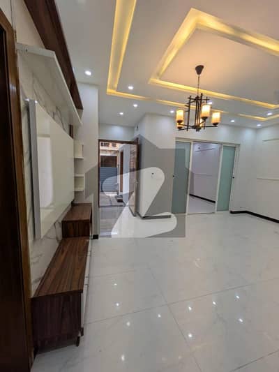 سوان گارڈن اسلام آباد میں 3 کمروں کا 12 مرلہ بالائی پورشن 70.0 ہزار میں کرایہ پر دستیاب ہے۔