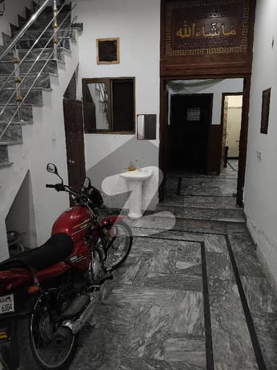 شنگھائی روڈ لاہور میں 7 کمروں کا 5 مرلہ مکان 2.75 کروڑ میں برائے فروخت۔