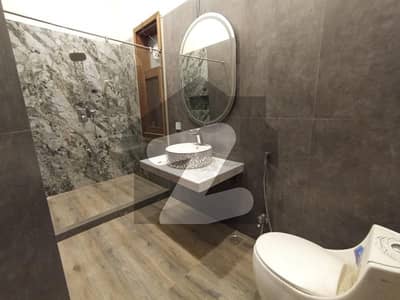 ڈی ایچ اے فیز 7 ایکسٹینشن ڈی ایچ اے ڈیفینس,کراچی میں 4 کمروں کا 4 مرلہ مکان 2.0 لاکھ میں کرایہ پر دستیاب ہے۔ ڈی ایچ اے فیز 7 ایکسٹینشن ڈی ایچ اے ڈیفینس,کراچی میں 4 کمروں کا 4 مرلہ مکان 2.0 لاکھ میں کرایہ پر دستیاب ہے۔