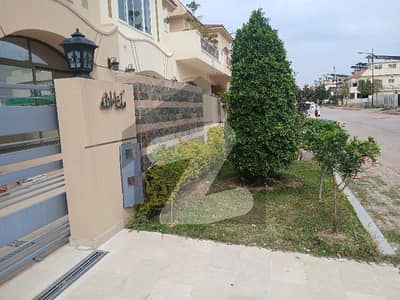 A 10 Marla House Has Landed On Market In Bahria Enclave - Sector C1 Of Islamabad A 10 Marla House Has Landed On Market In Bahria Enclave - Sector C1 Of Islamabad