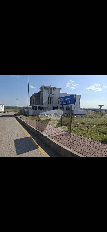 Bahria Orchard 5 Marla Semi Develop Pair Plot Available For Sale.