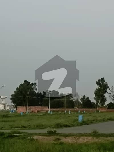 ڈی ایچ اے فیز9 پریزم - بلاک ڈی ڈی ایچ اے فیز9 پریزم,ڈی ایچ اے ڈیفینس,لاہور میں 1 کنال رہائشی پلاٹ 1.59 کروڑ میں برائے فروخت۔