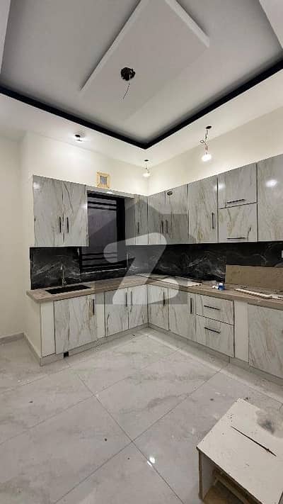 ڈی ایچ اے فیز 8 ڈی ایچ اے ڈیفینس,کراچی میں 3 کمروں کا 12 مرلہ زیریں پورشن 2.75 لاکھ میں کرایہ پر دستیاب ہے۔