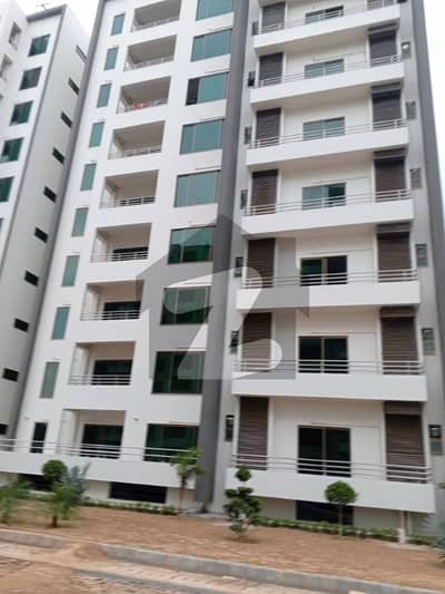 عسکری 10 - سیکٹر ایس عسکری 10,عسکری,لاہور میں 4 کمروں کا 12 مرلہ فلیٹ 4.5 کروڑ میں برائے فروخت۔