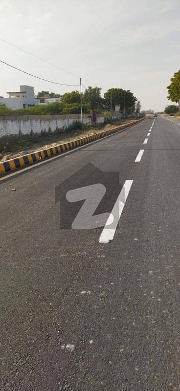 Open Plot 240sq. yards At 40ft Road Soomra Society.