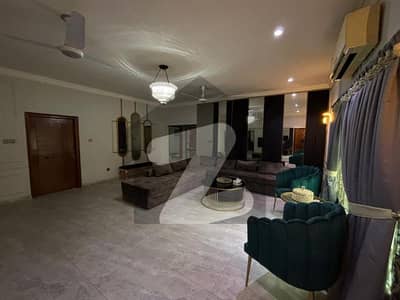 500 yards banglow golf course road phase 4 small basement