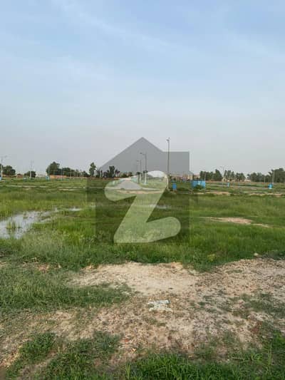 ڈی ایچ اے فیز9 پریزم - بلاک ایچ ڈی ایچ اے فیز9 پریزم,ڈی ایچ اے ڈیفینس,لاہور میں 1 کنال رہائشی پلاٹ 2.35 کروڑ میں برائے فروخت۔