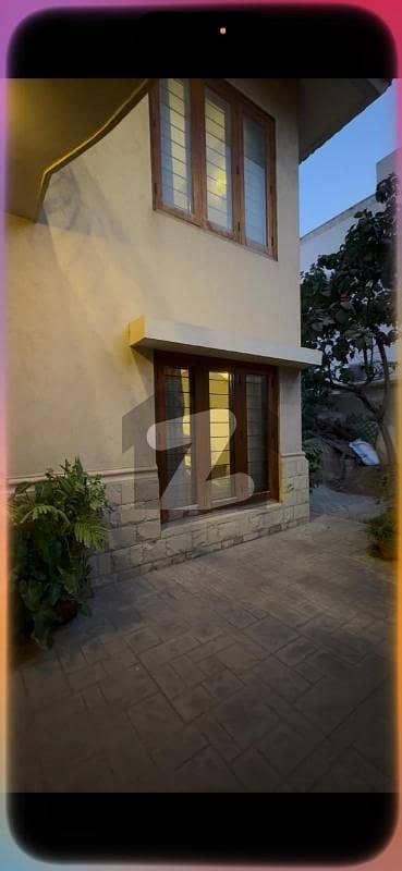 3bed DD Upper Portion 500yards Available For Rent