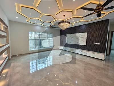 1 kanal independent upper portion available for rent in Pakistan town phase 2