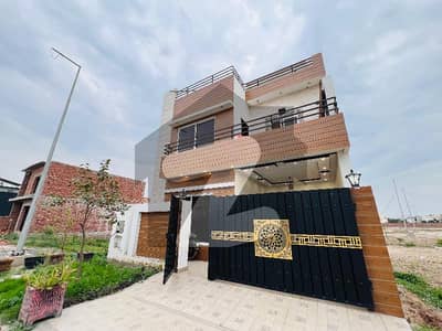 الجلیل گارڈن لاہور میں 4 کمروں کا 5 مرلہ مکان 1.28 کروڑ میں برائے فروخت۔