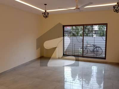 1Kanal X Block Beautiful out House owner Build For Sale DHA Phase 3