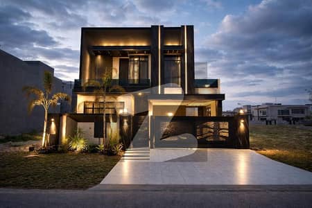 ڈی ایچ اے فیز 7 ڈیفنس (ڈی ایچ اے),لاہور میں 4 کمروں کا 10 مرلہ مکان 4.25 کروڑ میں برائے فروخت۔