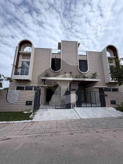 ڈی ایچ اے ڈیفینس فیز 5 ڈی ایچ اے ڈیفینس,اسلام آباد میں 4 کمروں کا 5 مرلہ مکان 3.85 کروڑ میں برائے فروخت۔