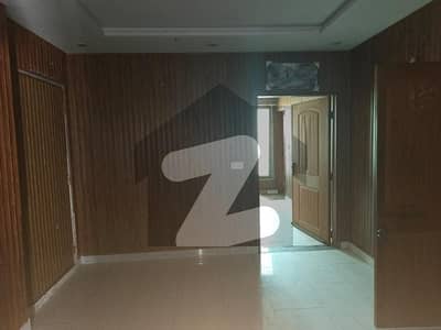 فارمانئیٹس ہاؤسنگ سکیم لاہور میں 2 کمروں کا 4 مرلہ فلیٹ 30.0 ہزار میں کرایہ پر دستیاب ہے۔