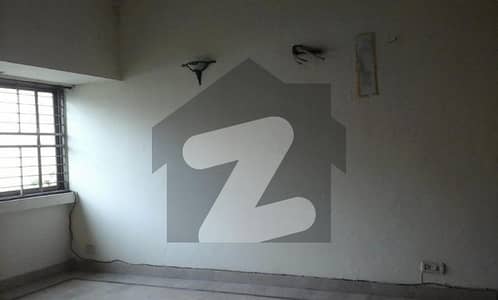 NEW SUPER TOWN NEAR ADIL HOSPITAL 1 KANAL UPPER PORTION FOR RENT