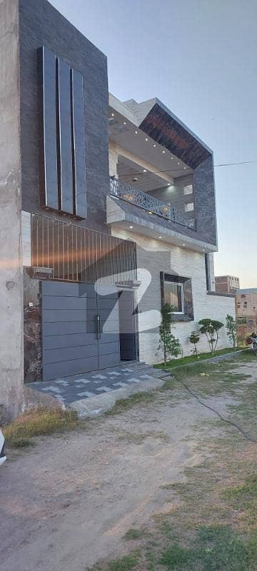 لبرٹی گجرات جی ٹی روڈ,گجرات میں 5 کمروں کا 8 مرلہ مکان 2.99 کروڑ میں برائے فروخت۔