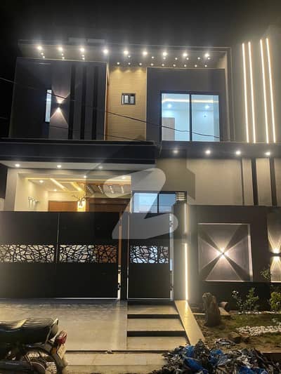 بسم اللہ ہاؤسنگ سکیم جی ٹی روڈ,لاہور میں 4 کمروں کا 5 مرلہ مکان 2.1 کروڑ میں برائے فروخت۔