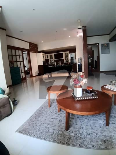 Slightly Used Like New Banglow For Sale In Phase 7 Most Prime Location