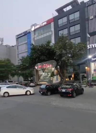 ڈی ایچ اے فیز 4 - ڈبل سی اے بلاک فیز 4,ڈیفنس (ڈی ایچ اے),لاہور میں 8 مرلہ عمارت 26.0 کروڑ میں برائے فروخت۔