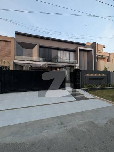 kanal modern design House for sale