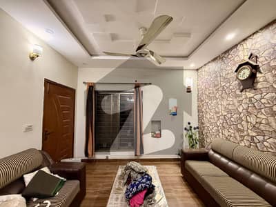 کینال گارڈن لاہور میں 5 کمروں کا 5 مرلہ مکان 1.95 کروڑ میں برائے فروخت۔