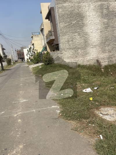 بسم اللہ ہاؤسنگ سکیم جی ٹی روڈ,لاہور میں 8 مرلہ رہائشی پلاٹ 1.05 کروڑ میں برائے فروخت۔