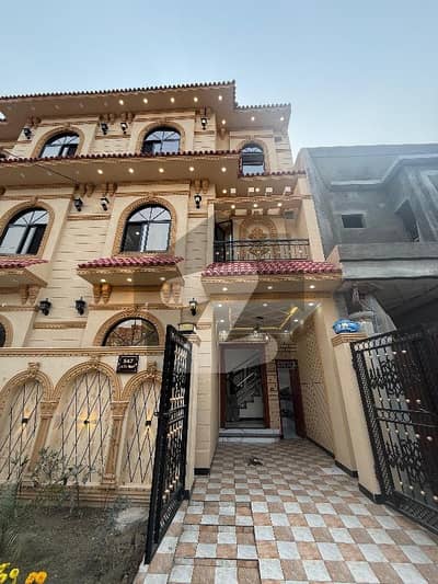 بسم اللہ ہاؤسنگ سکیم جی ٹی روڈ,لاہور میں 4 کمروں کا 3 مرلہ مکان 1.4 کروڑ میں برائے فروخت۔