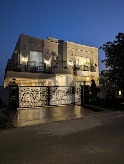 Kanal Classical Modern Design House