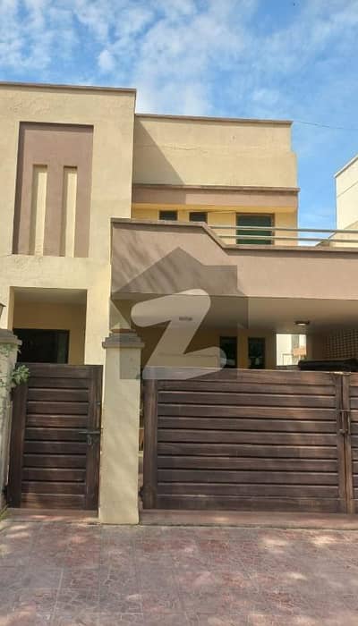 عسکری 11 ۔ سیکٹر اے عسکری 11,عسکری,لاہور میں 5 کمروں کا 12 مرلہ مکان 5.1 کروڑ میں برائے فروخت۔