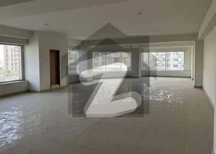 شاہراہِ فیصل کراچی میں 9 مرلہ دفتر 3.87 لاکھ میں کرایہ پر دستیاب ہے۔