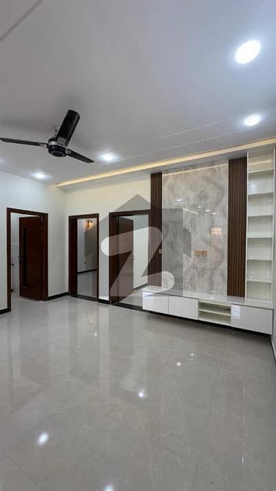 کوہستان انکلیو واہ کینٹ,واہ میں 4 کمروں کا 5 مرلہ مکان 1.95 کروڑ میں برائے فروخت۔