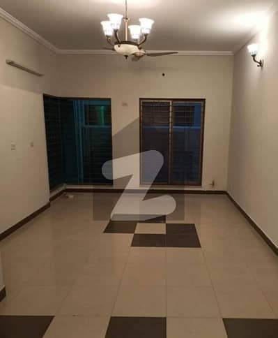 عسکری 11 ۔ سیکٹر بی عسکری 11,عسکری,لاہور میں 5 کمروں کا 12 مرلہ مکان 5.05 کروڑ میں برائے فروخت۔