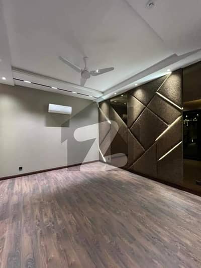 30 MARLA LUXURIOUS HOUSE AVAILABLE FOR SALE IN ABDULLAH AYESHA BLOCK EAST CANAL ROAD FAISALABAD