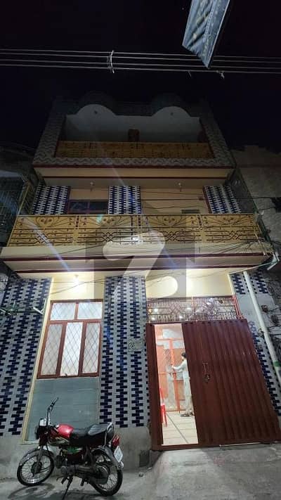 سمن آباد لاہور میں 3 کمروں کا 3 مرلہ مکان 1.5 کروڑ میں برائے فروخت۔