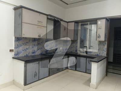 نارتھ ناظم آباد ۔ بلاک این نارتھ ناظم آباد,کراچی میں 2 کمروں کا 5 مرلہ فلیٹ 60.0 ہزار میں کرایہ پر دستیاب ہے۔