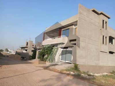 Corner West open Leased